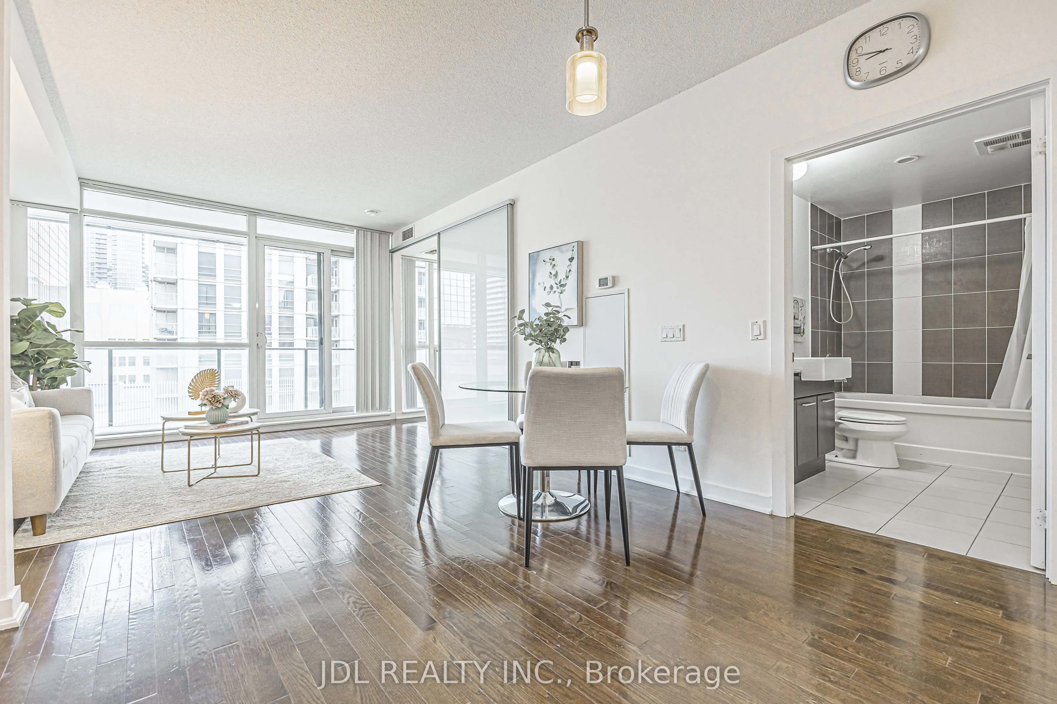 770 Bay Street #1105