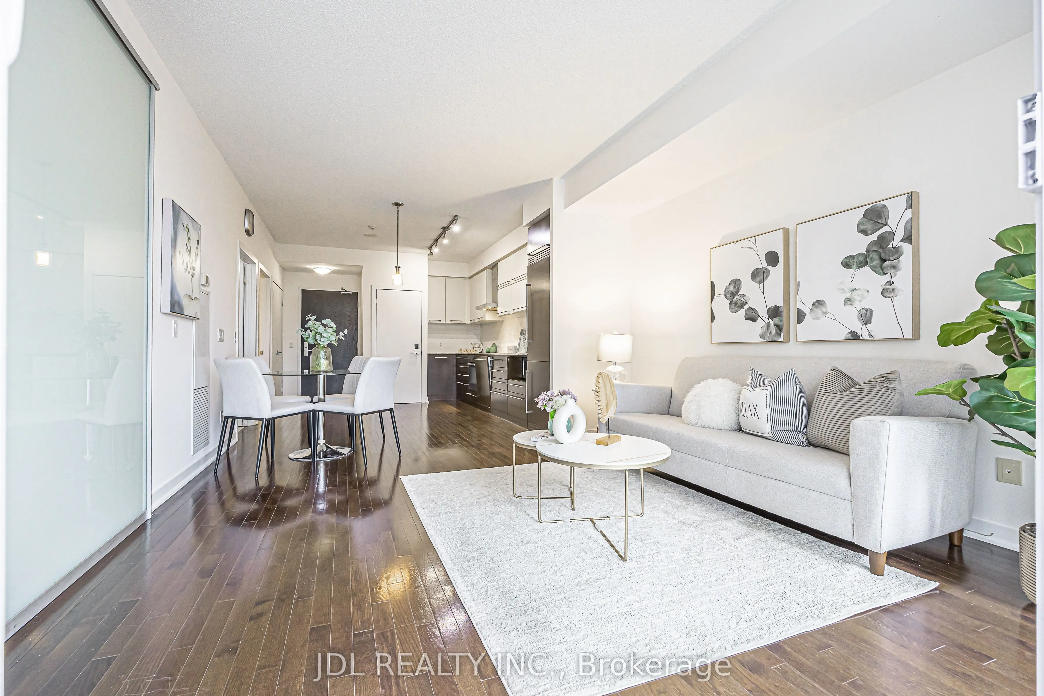 770 Bay Street #1105