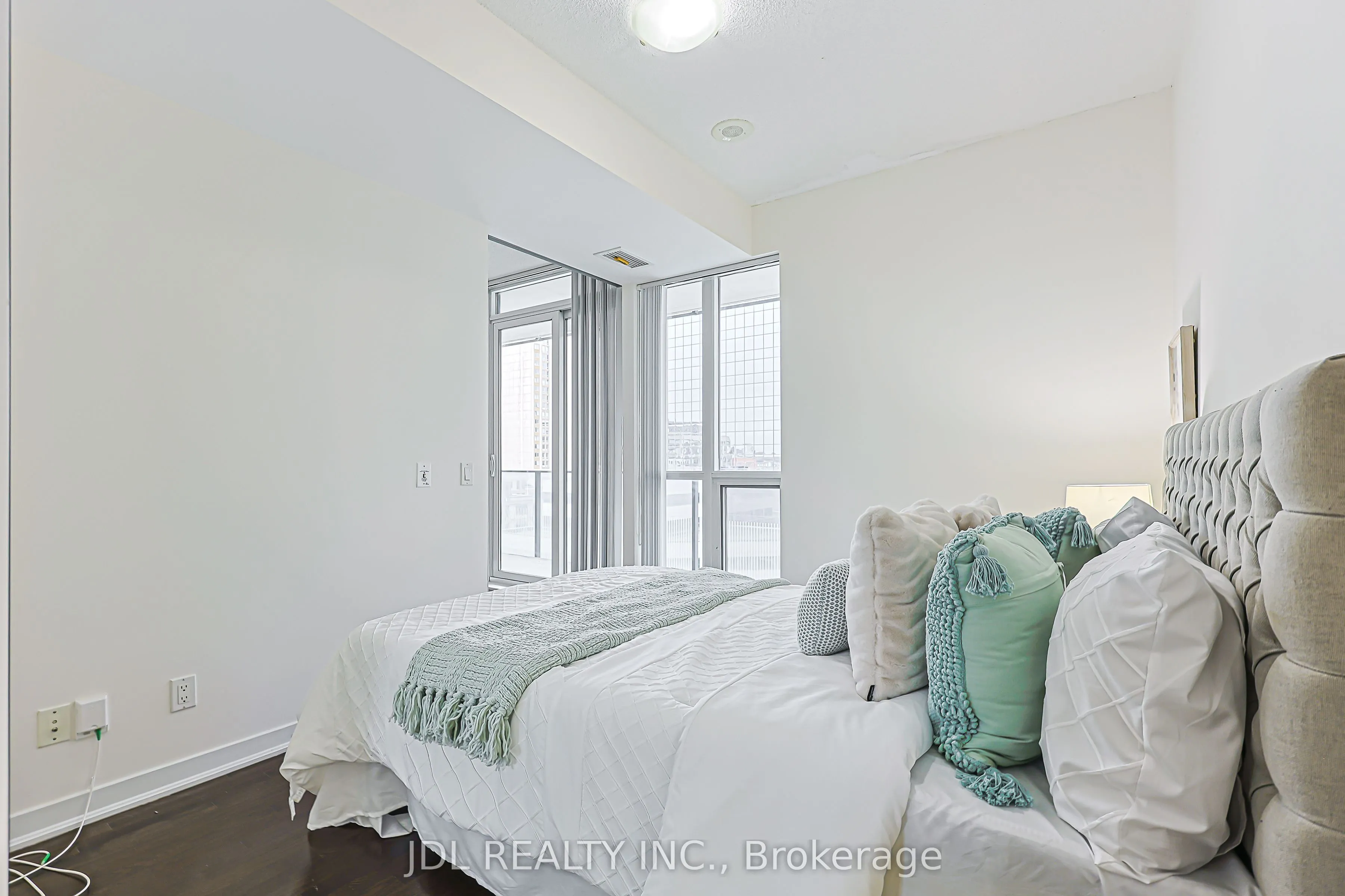 770 Bay Street #1105
