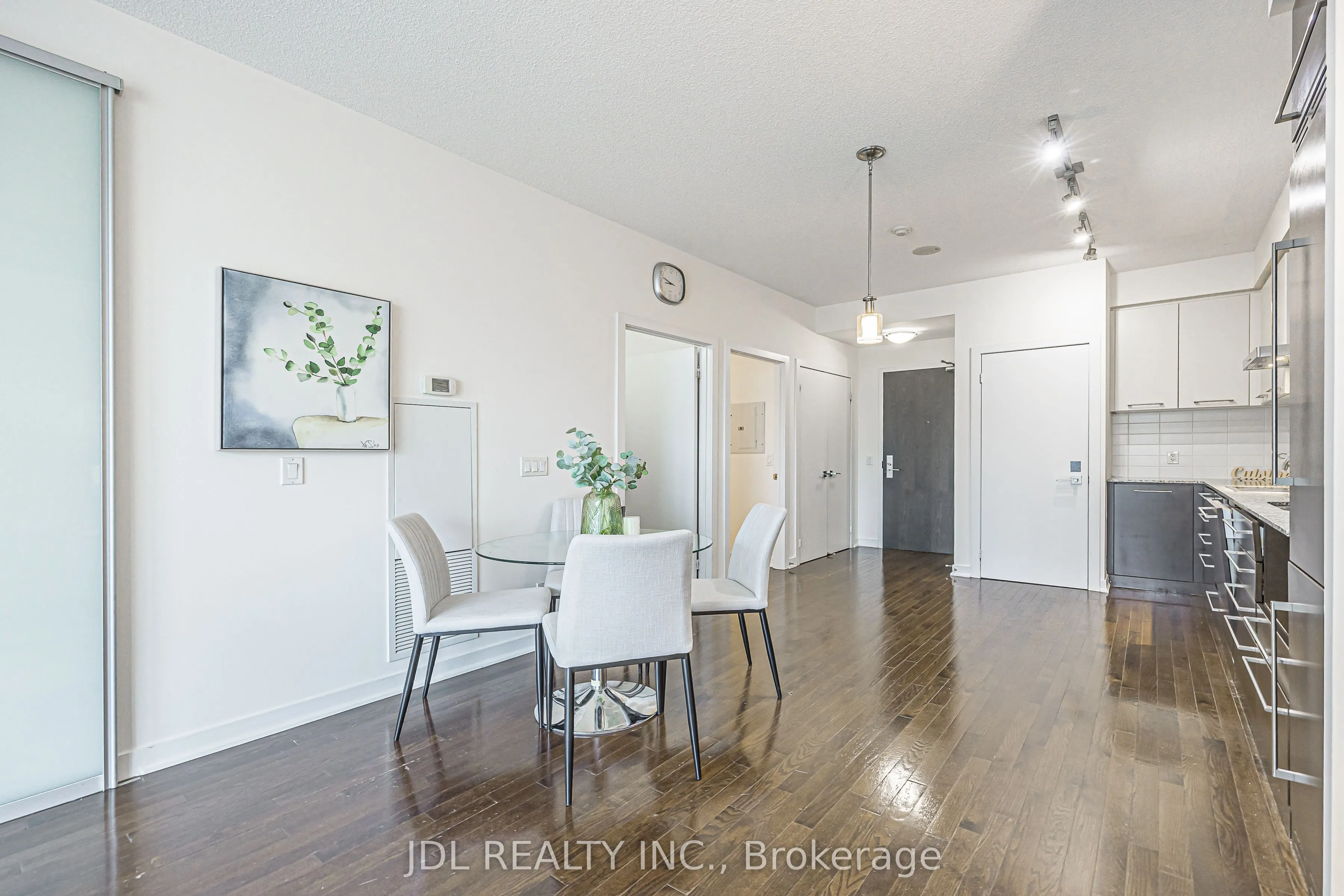 770 Bay Street #1105