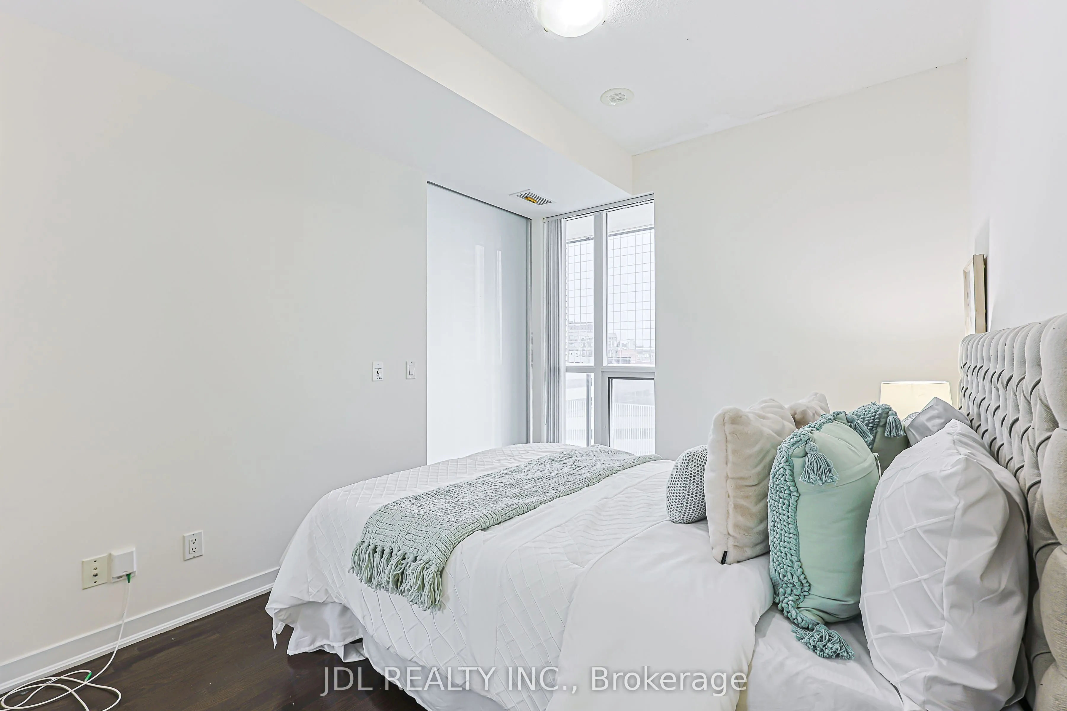 770 Bay Street #1105