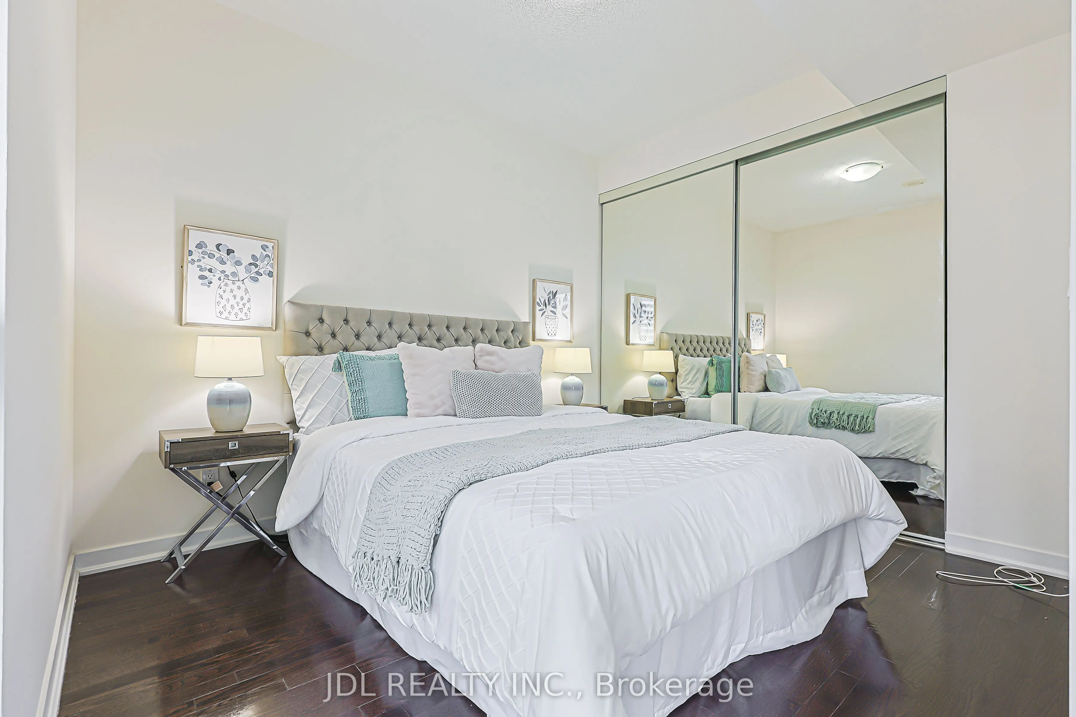 770 Bay Street #1105