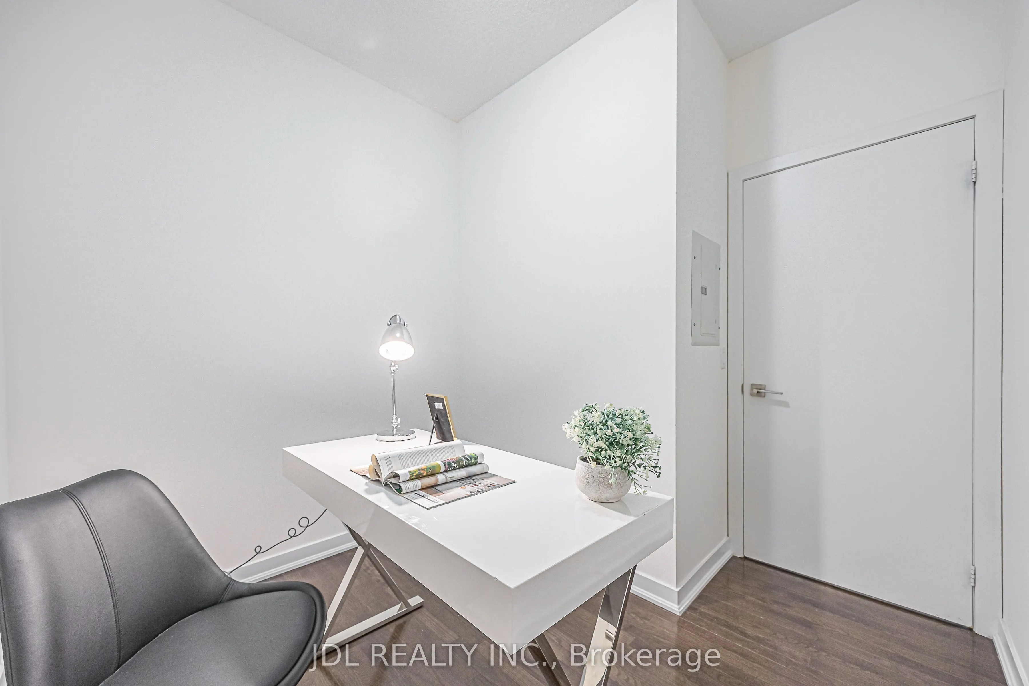 770 Bay Street #1105