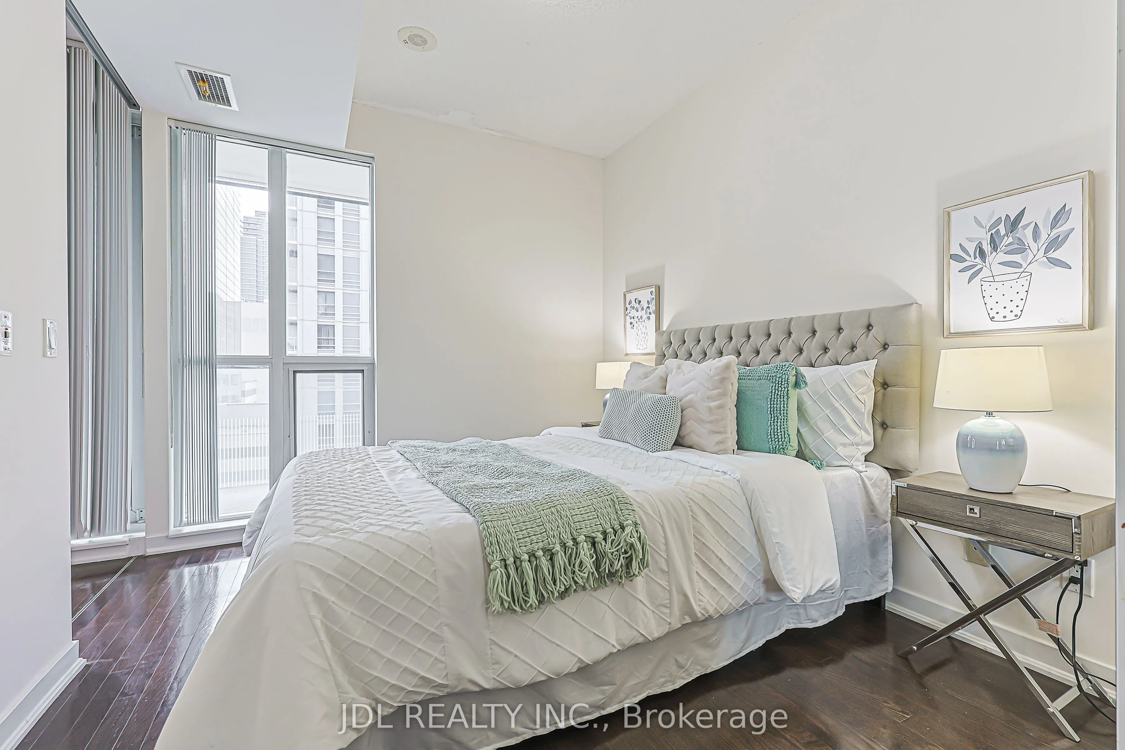770 Bay Street #1105