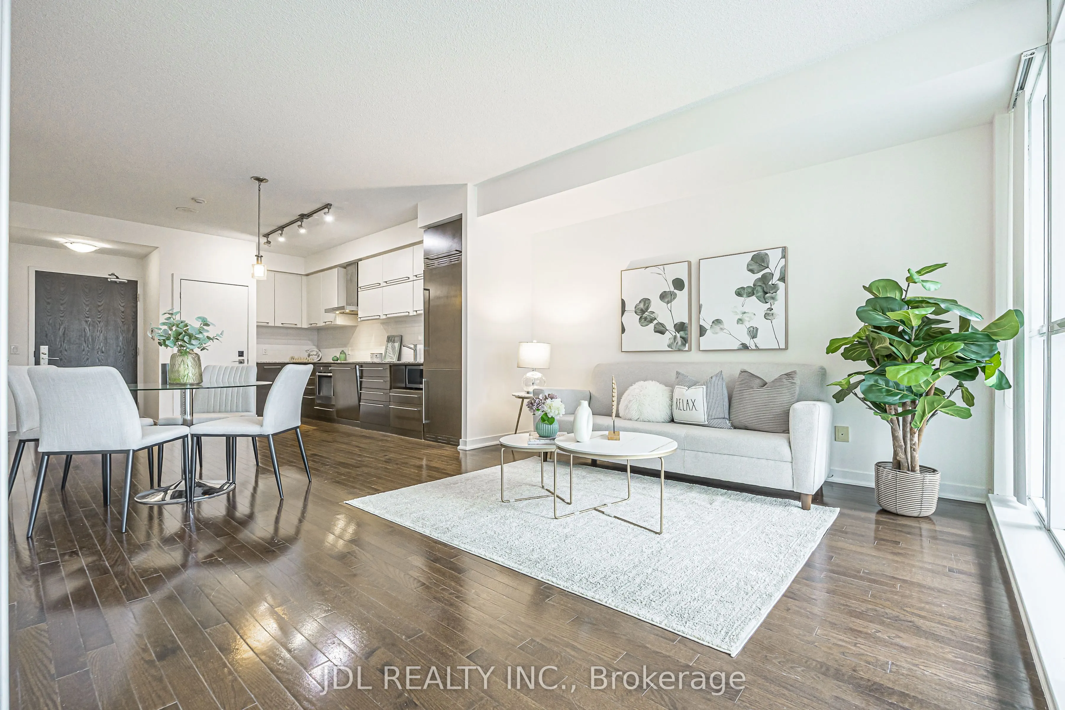 770 Bay Street #1105