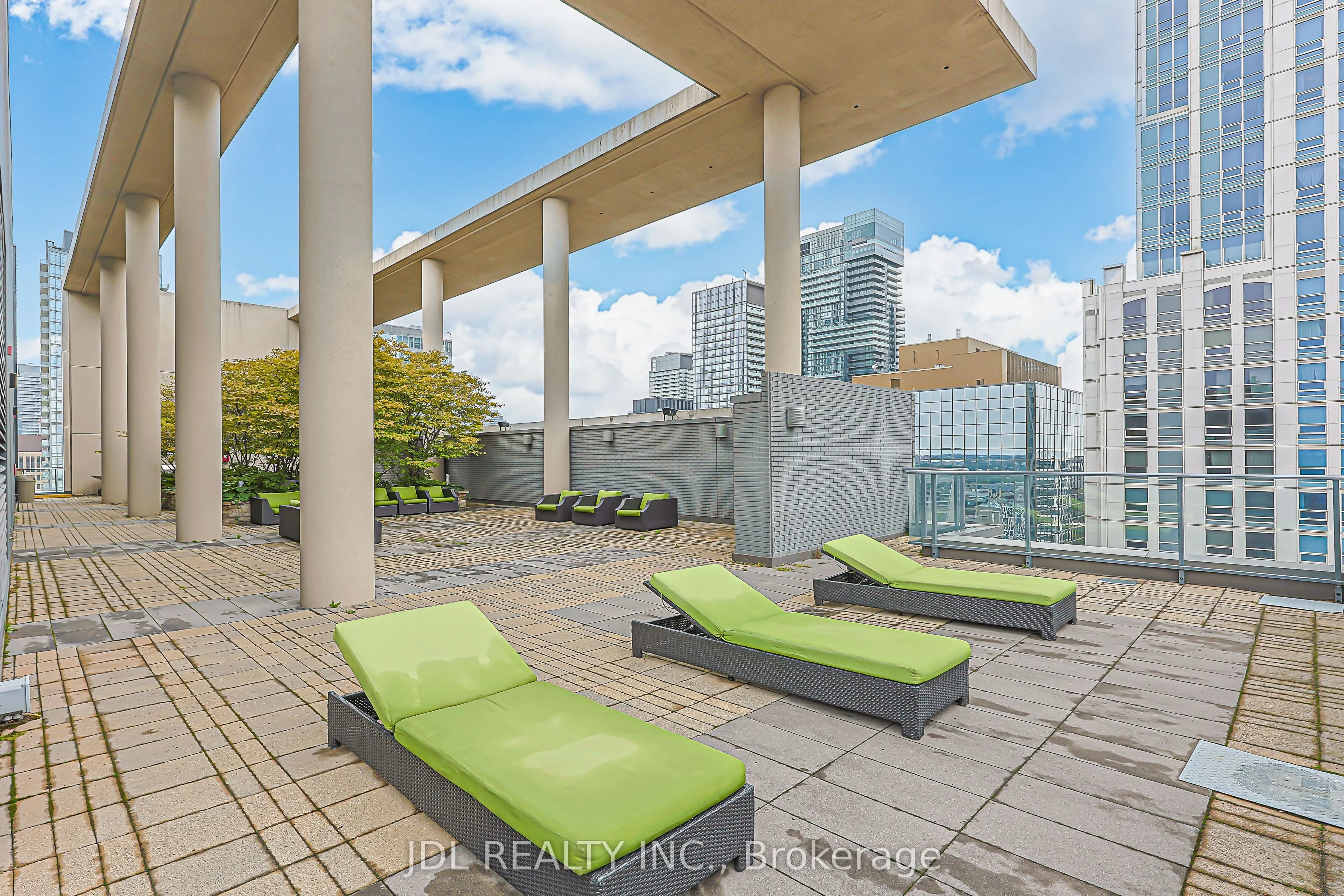 770 Bay Street #1105
