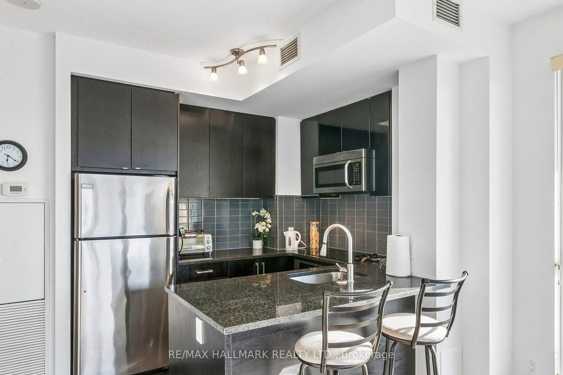 98 Lillian Street #1212