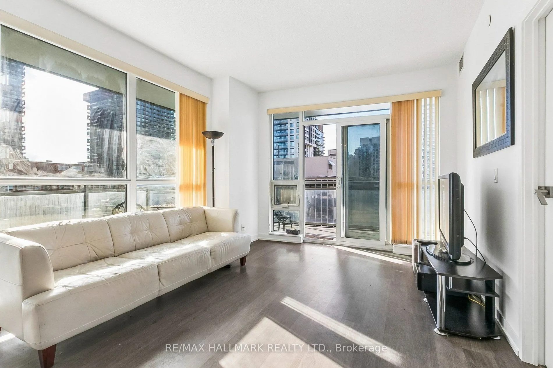 98 Lillian Street #1212