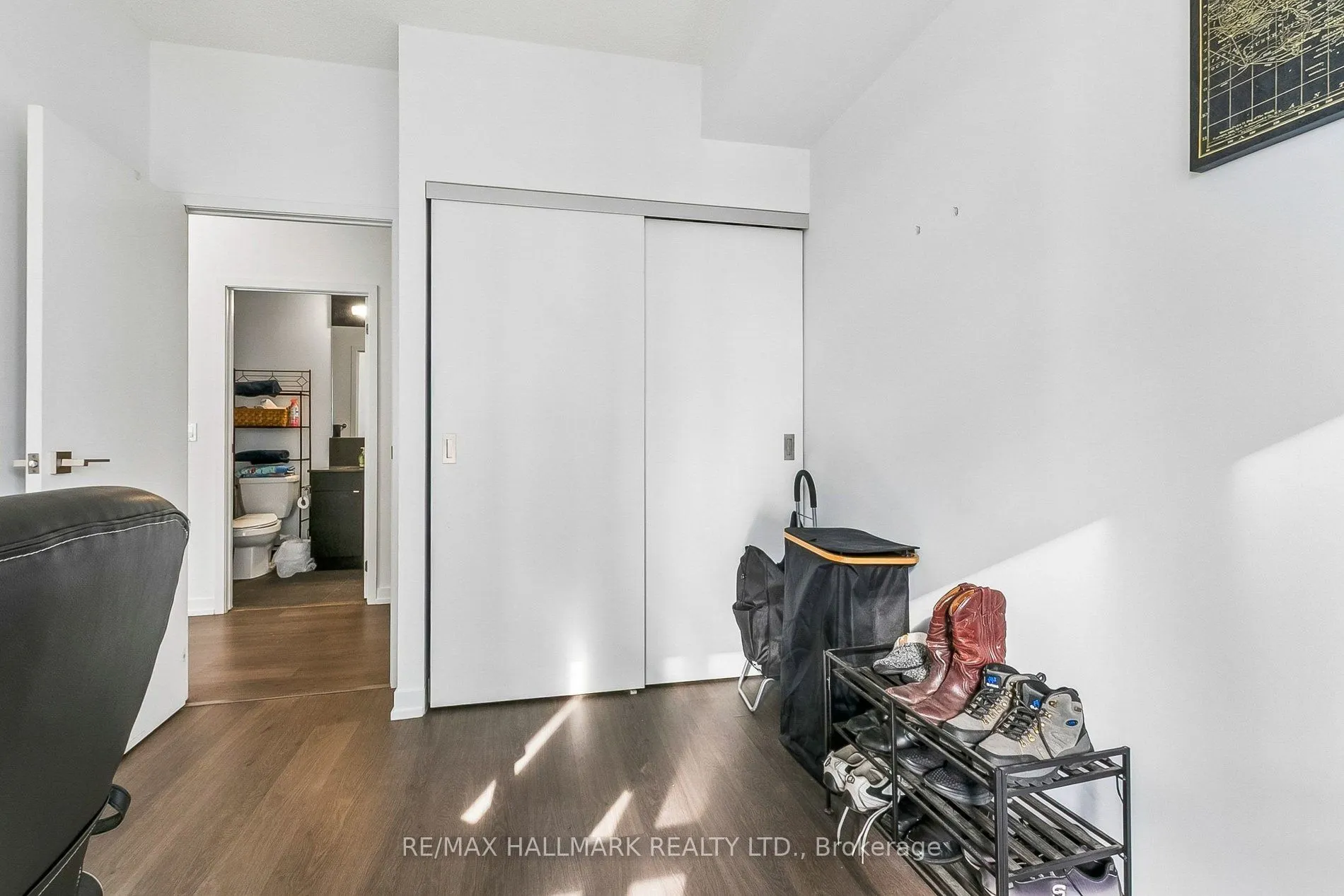 98 Lillian Street #1212