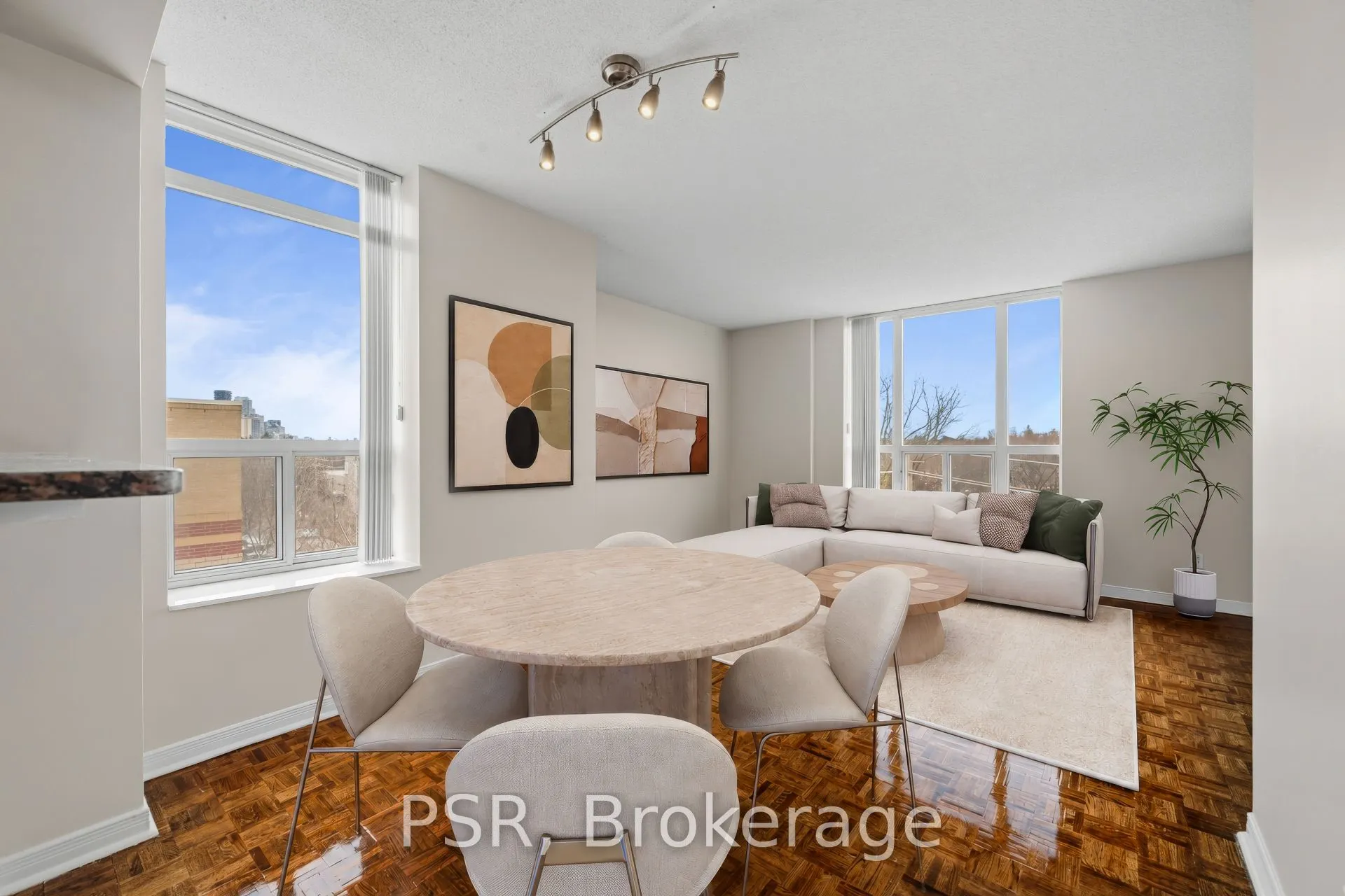 515 Rosewell Avenue #302