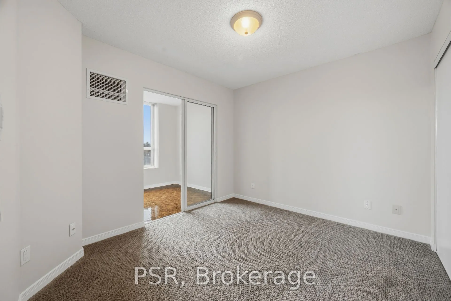 515 Rosewell Avenue #302