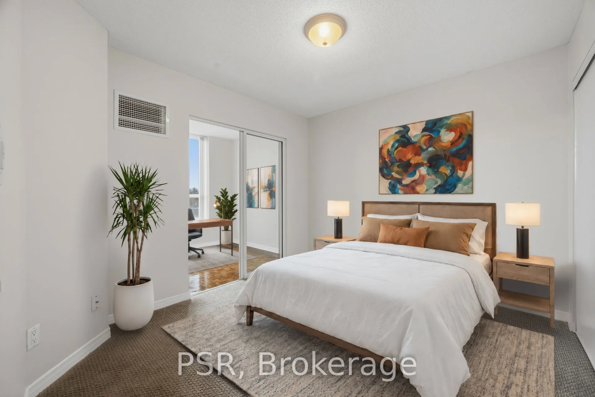 515 Rosewell Avenue #302