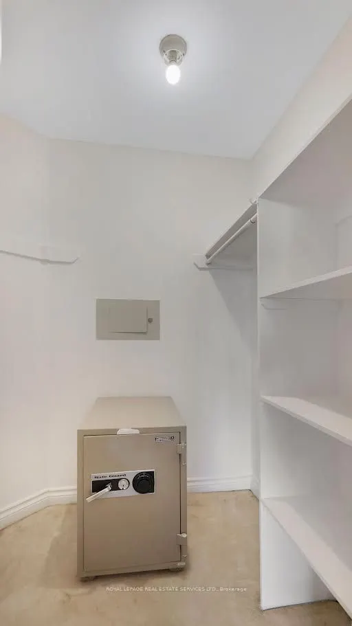215 The Donway W #616