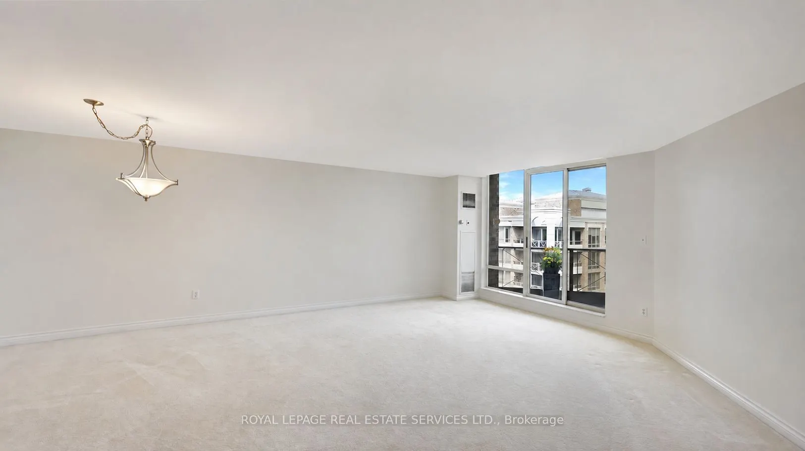 215 The Donway W #616