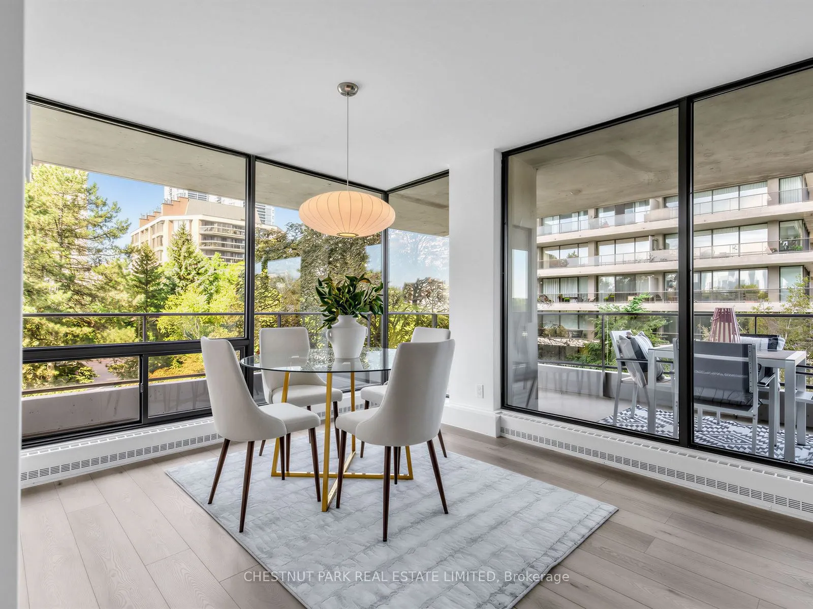 10 Avoca Avenue #401