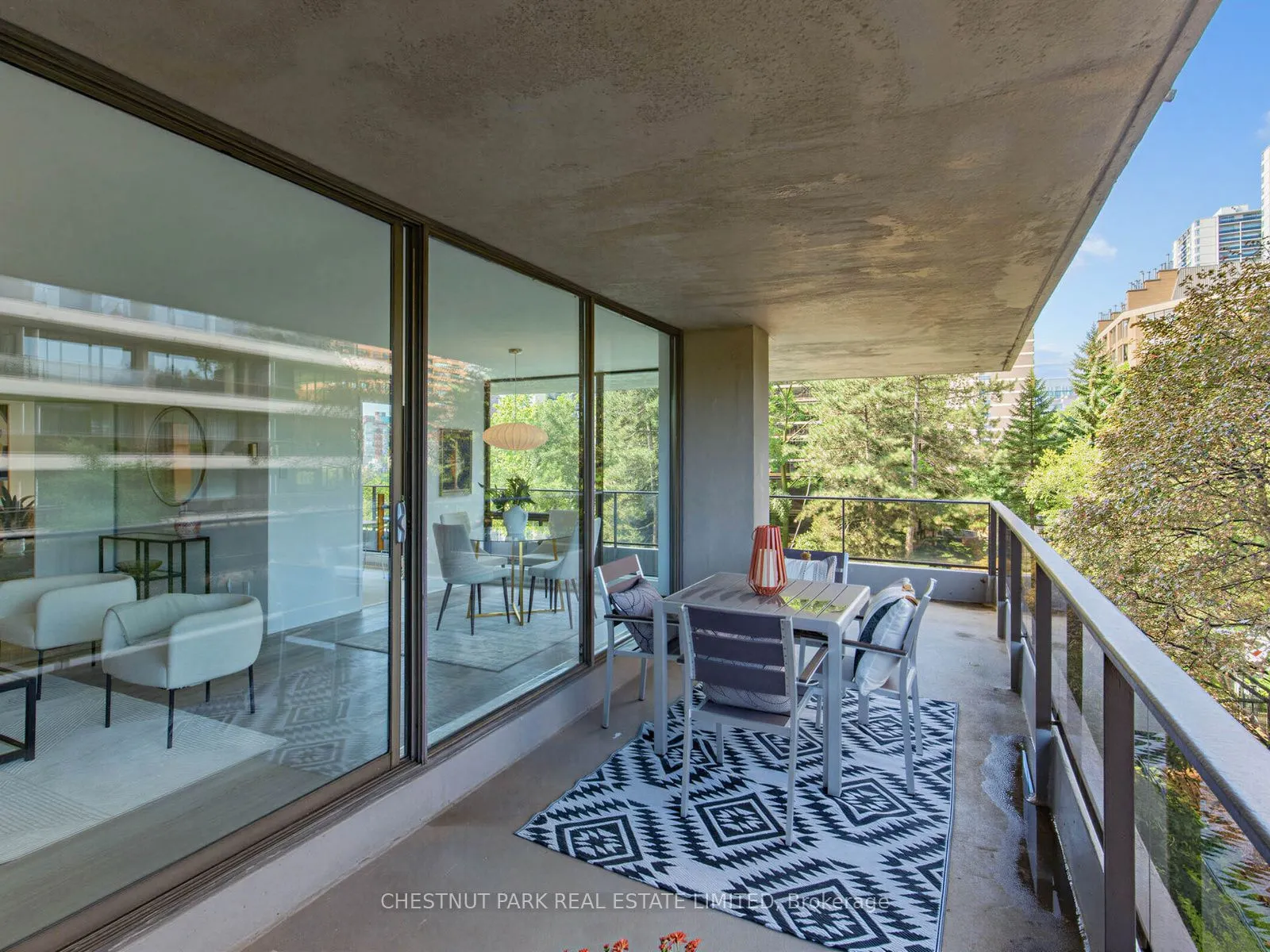 10 Avoca Avenue #401