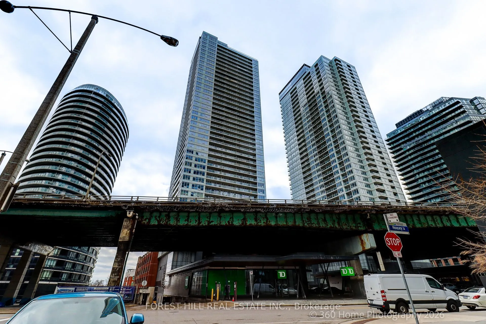 17 Bathurst Street #1215
