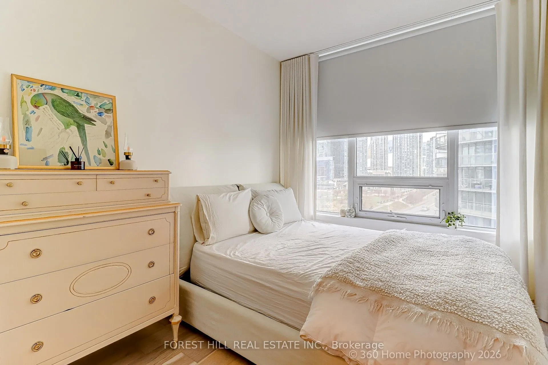 17 Bathurst Street #1215