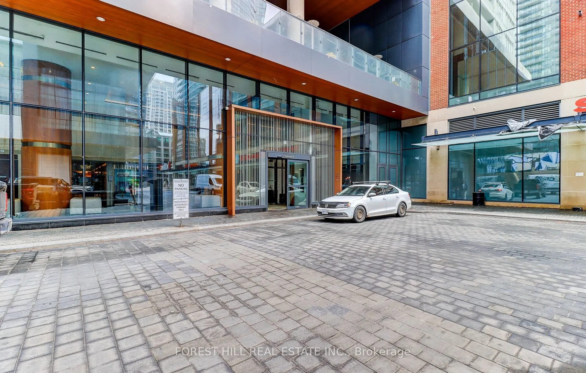 17 Bathurst Street #1215