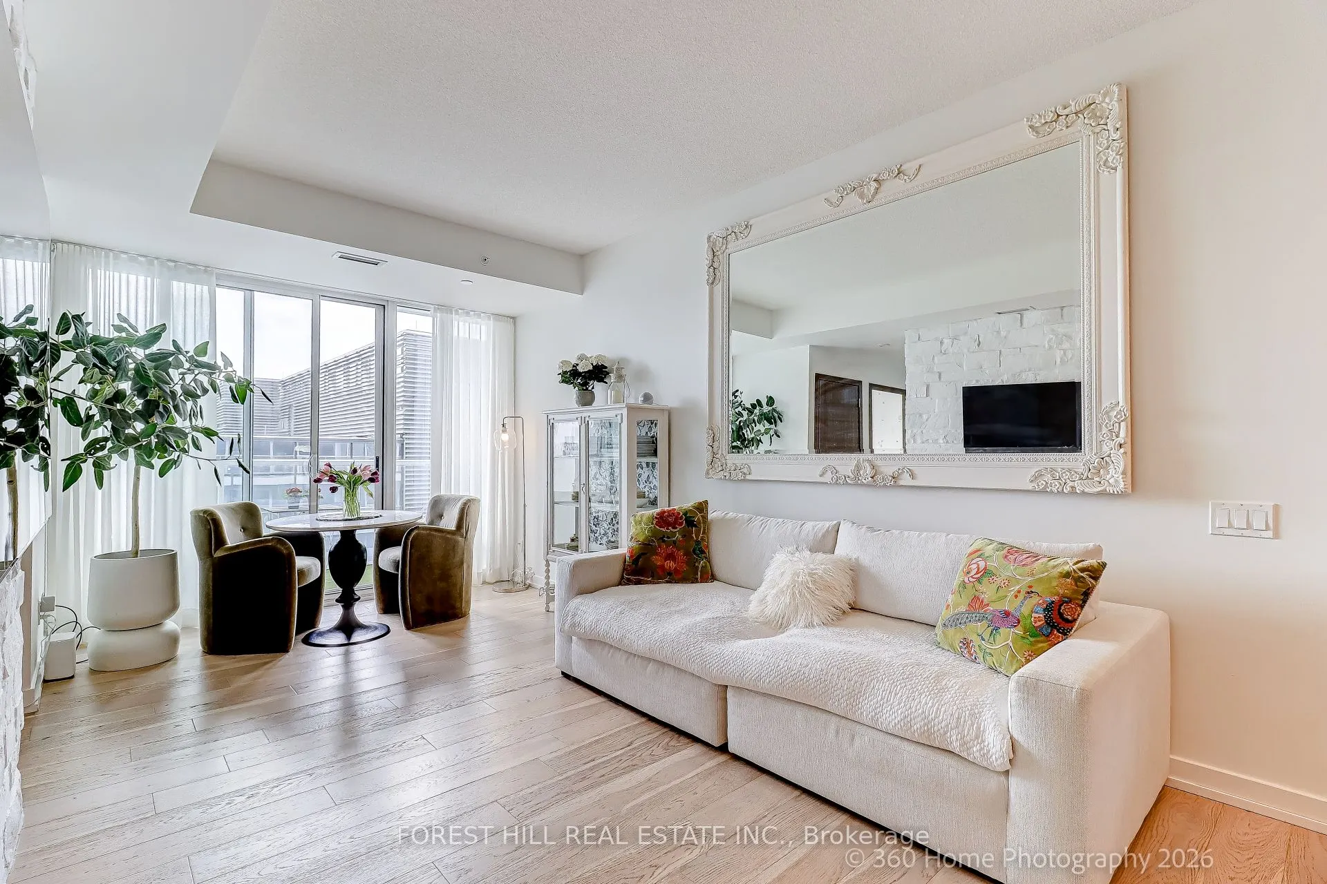 17 Bathurst Street #1215