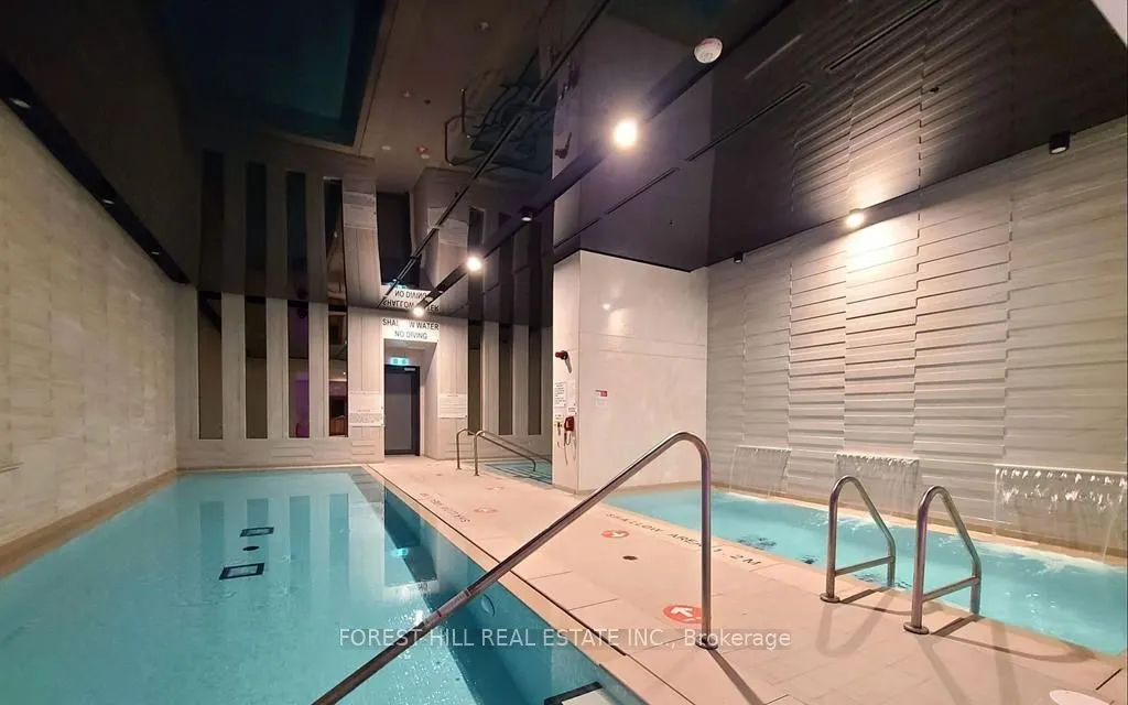 17 Bathurst Street #1215