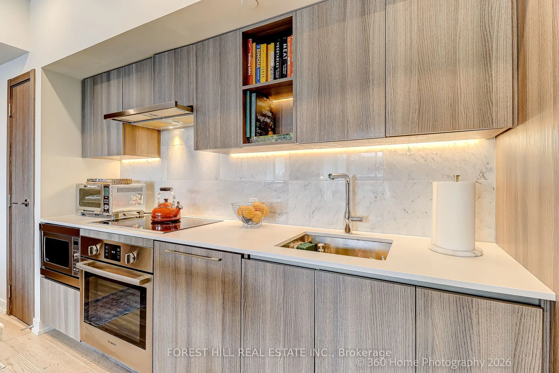 17 Bathurst Street #1215