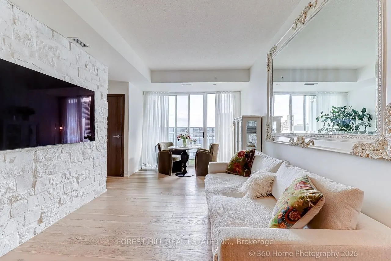 17 Bathurst Street #1215