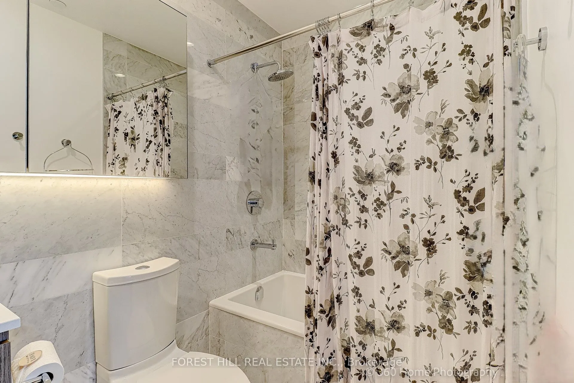 17 Bathurst Street #1215