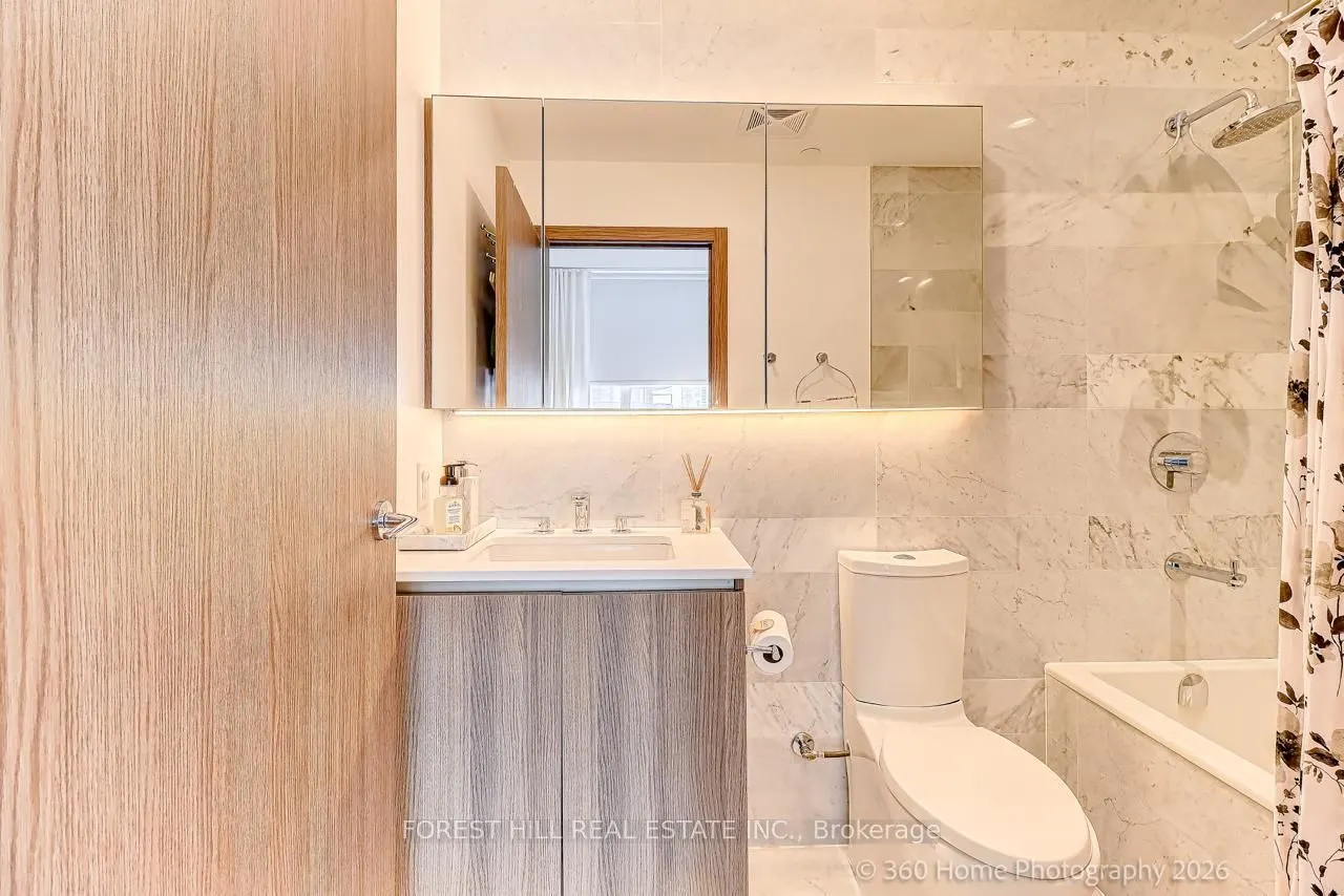 17 Bathurst Street #1215