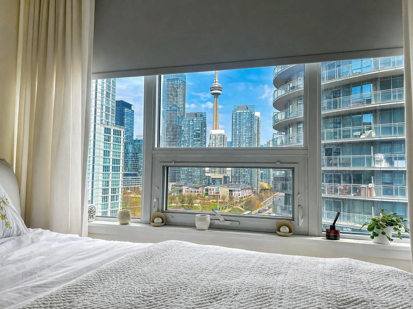 17 Bathurst Street #1215