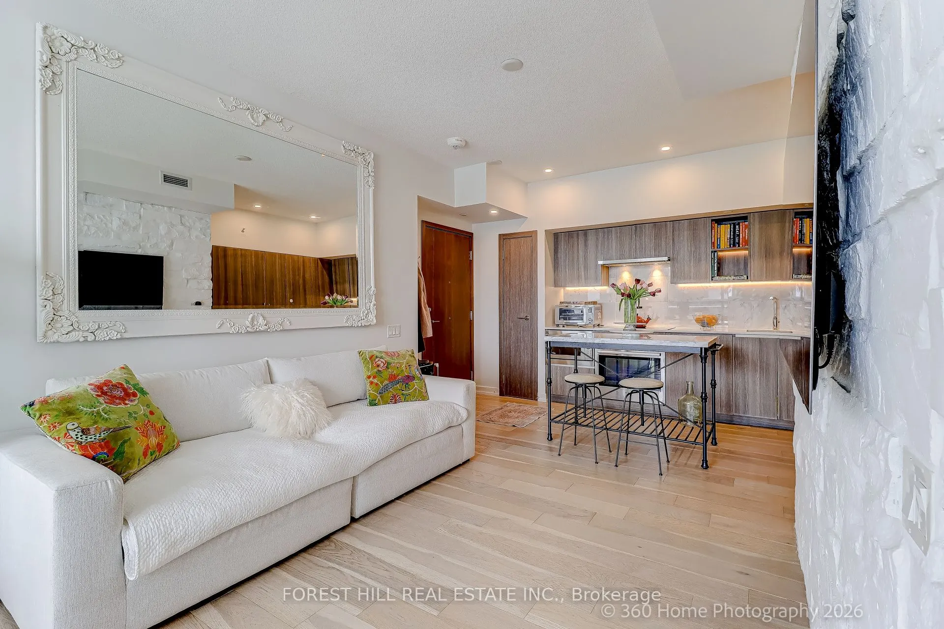 17 Bathurst Street #1215