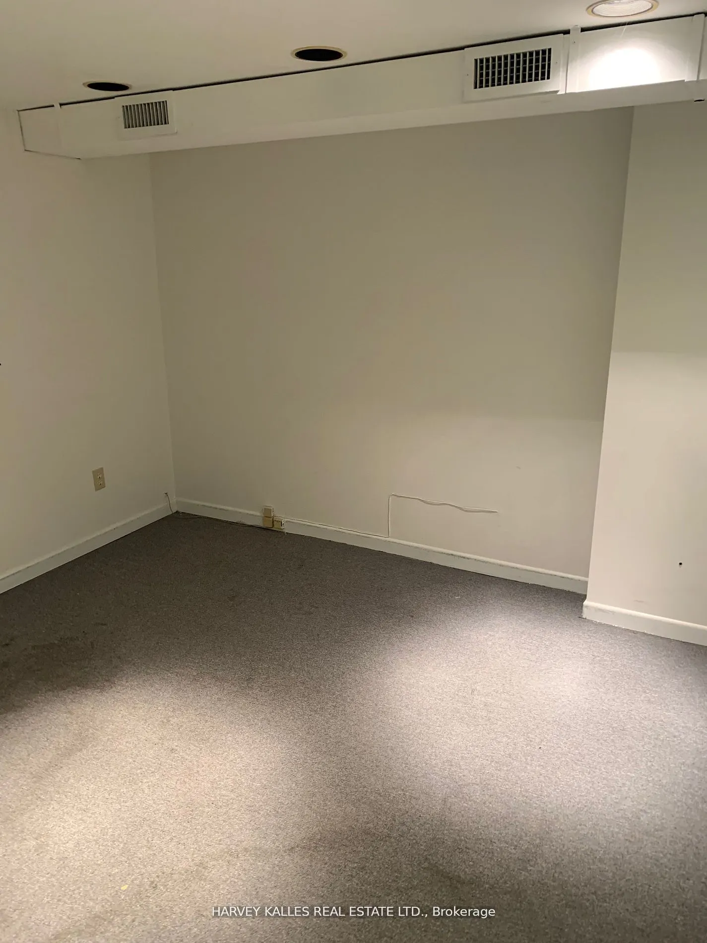 258 Wilson Avenue #B100