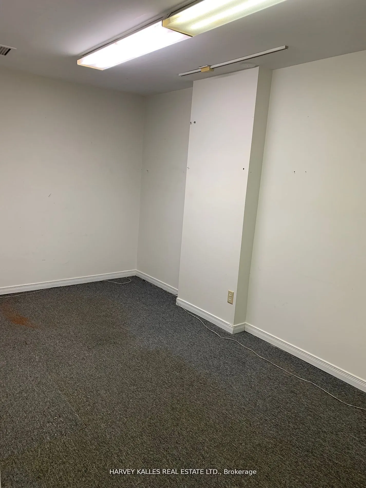 258 Wilson Avenue #B100