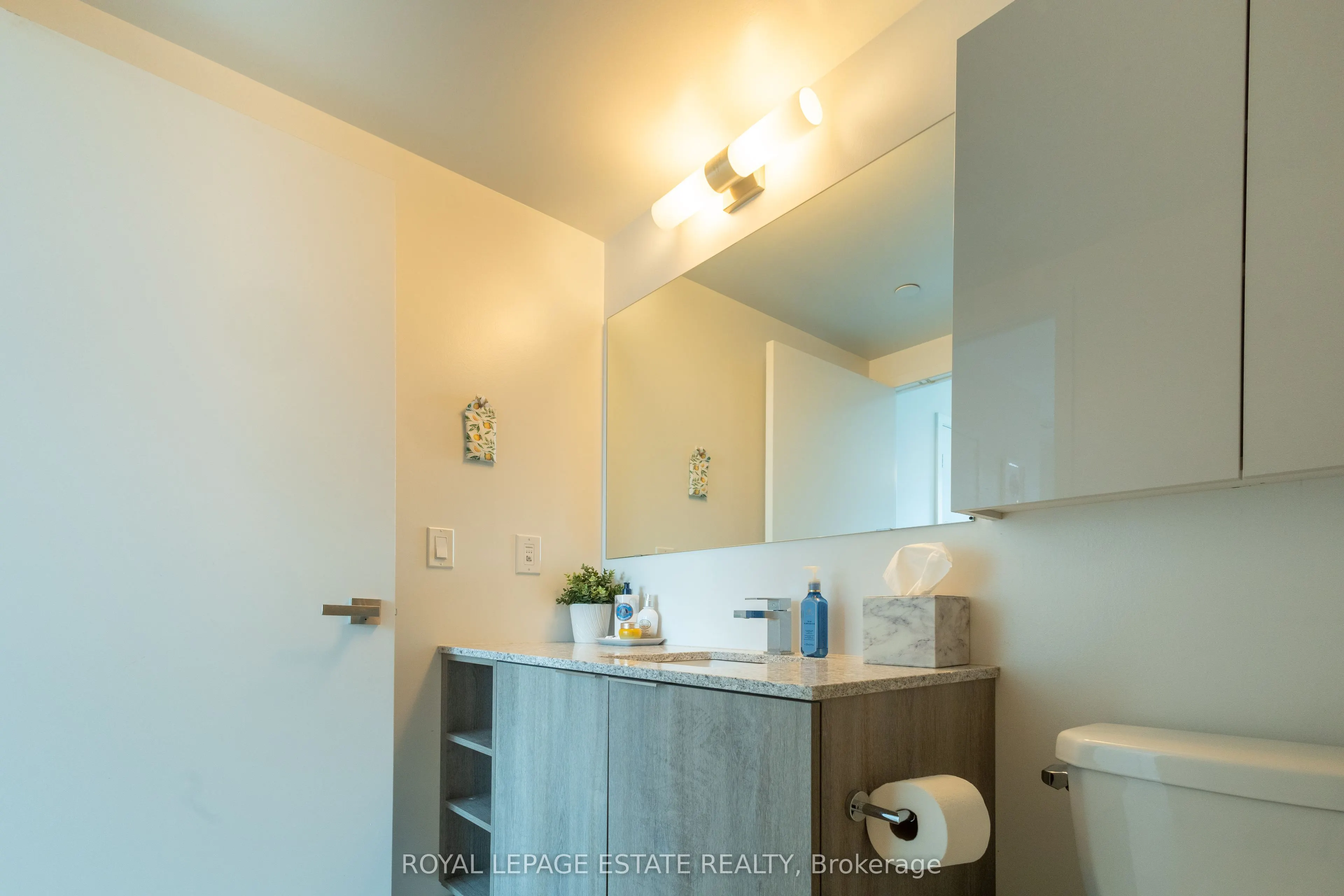 31 Tippett Road #657