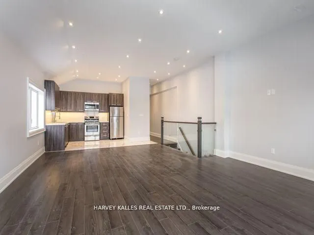 989 Avenue Road #Upper