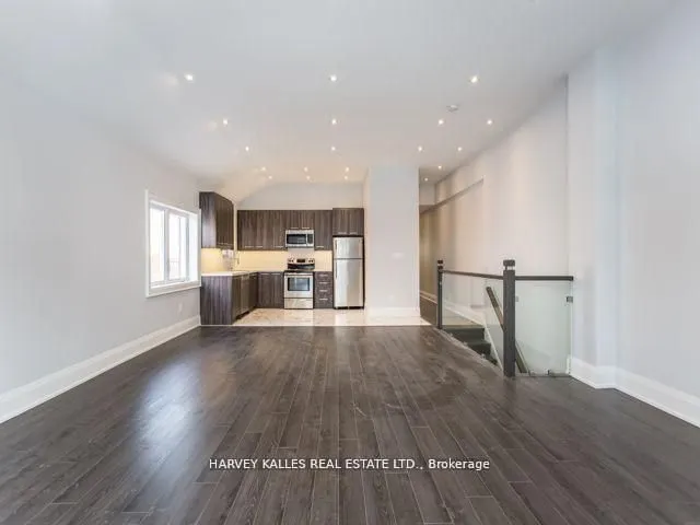 989 Avenue Road #Upper