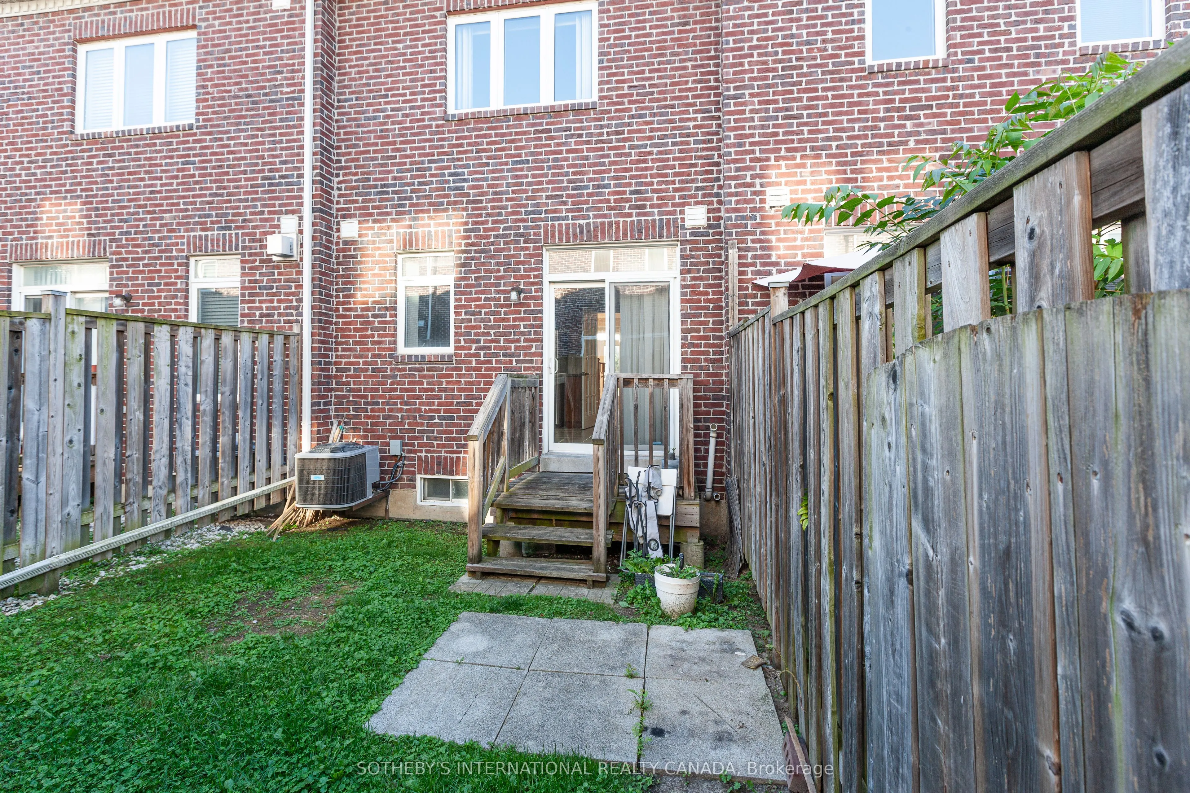 60 Routliffe Lane