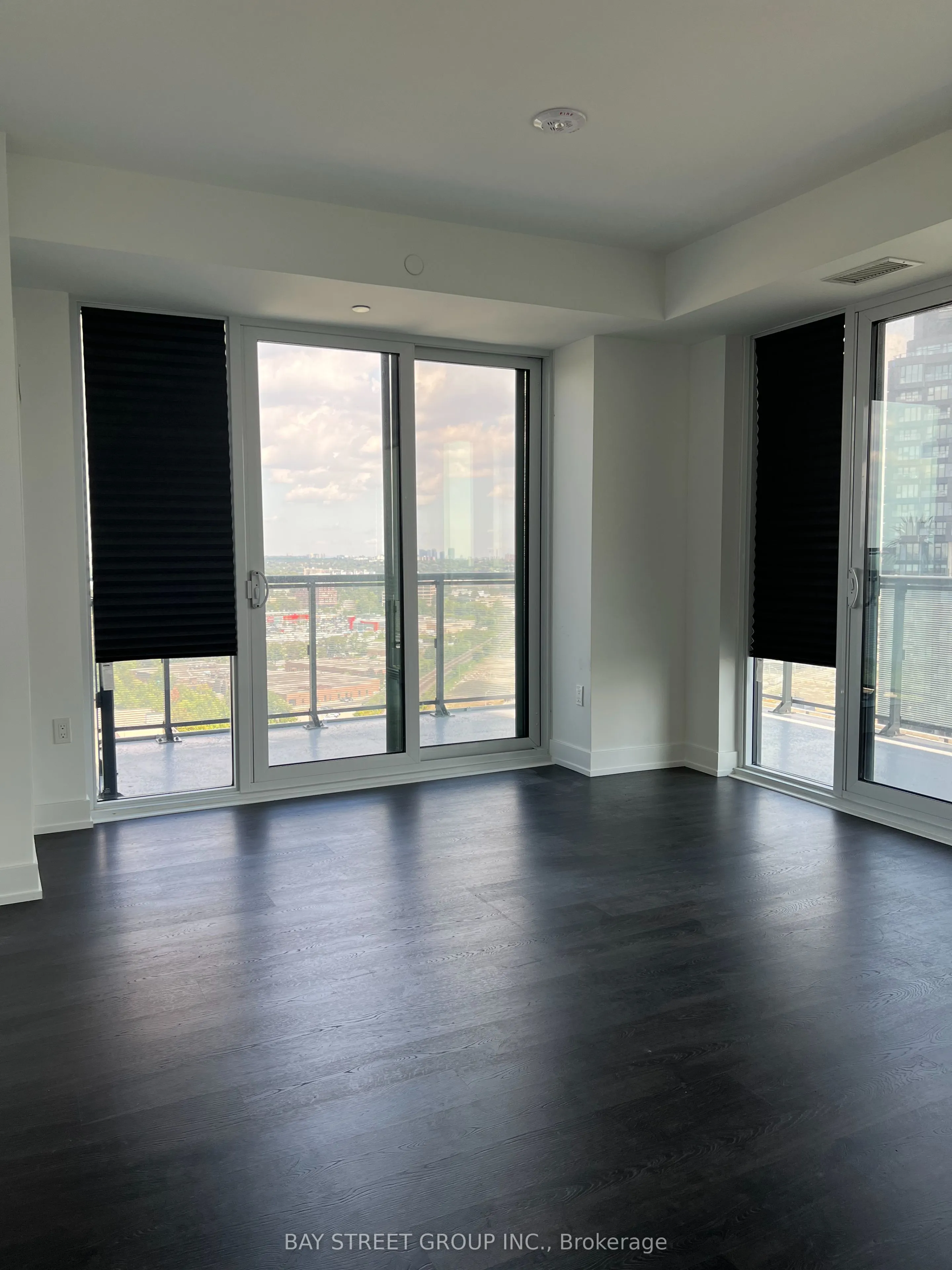 30 Inn on the Park Drive #2304