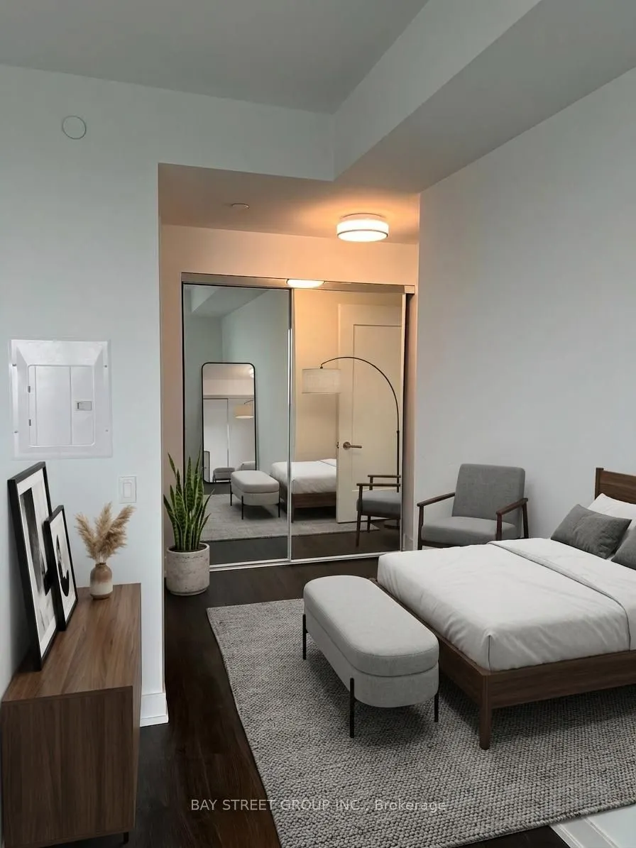 30 Inn on the Park Drive #2304