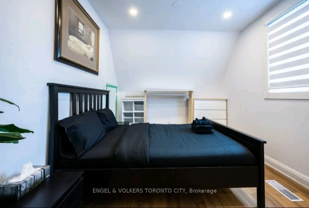 298 Seaton Street