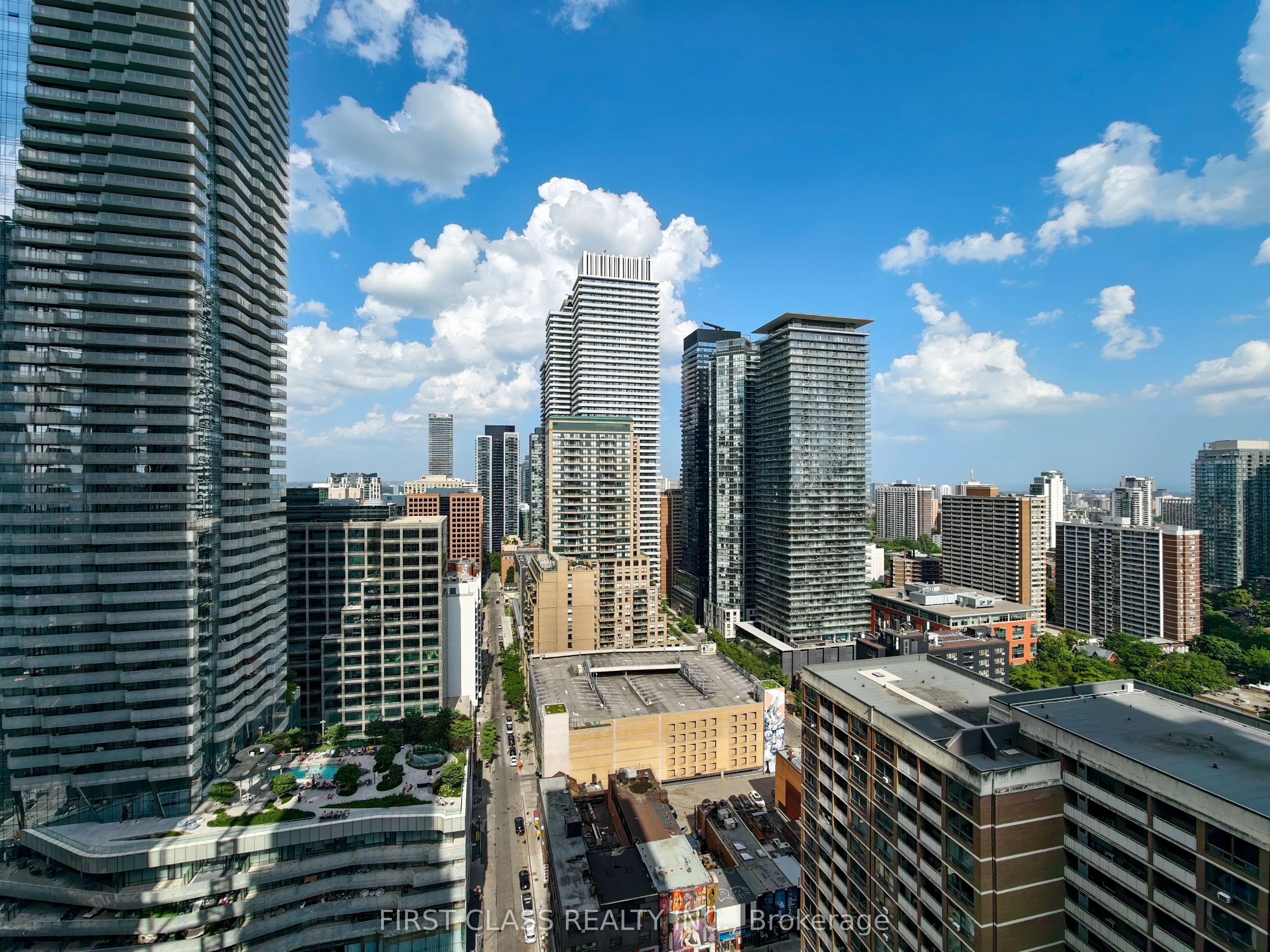 21 Balmuto Street #2501