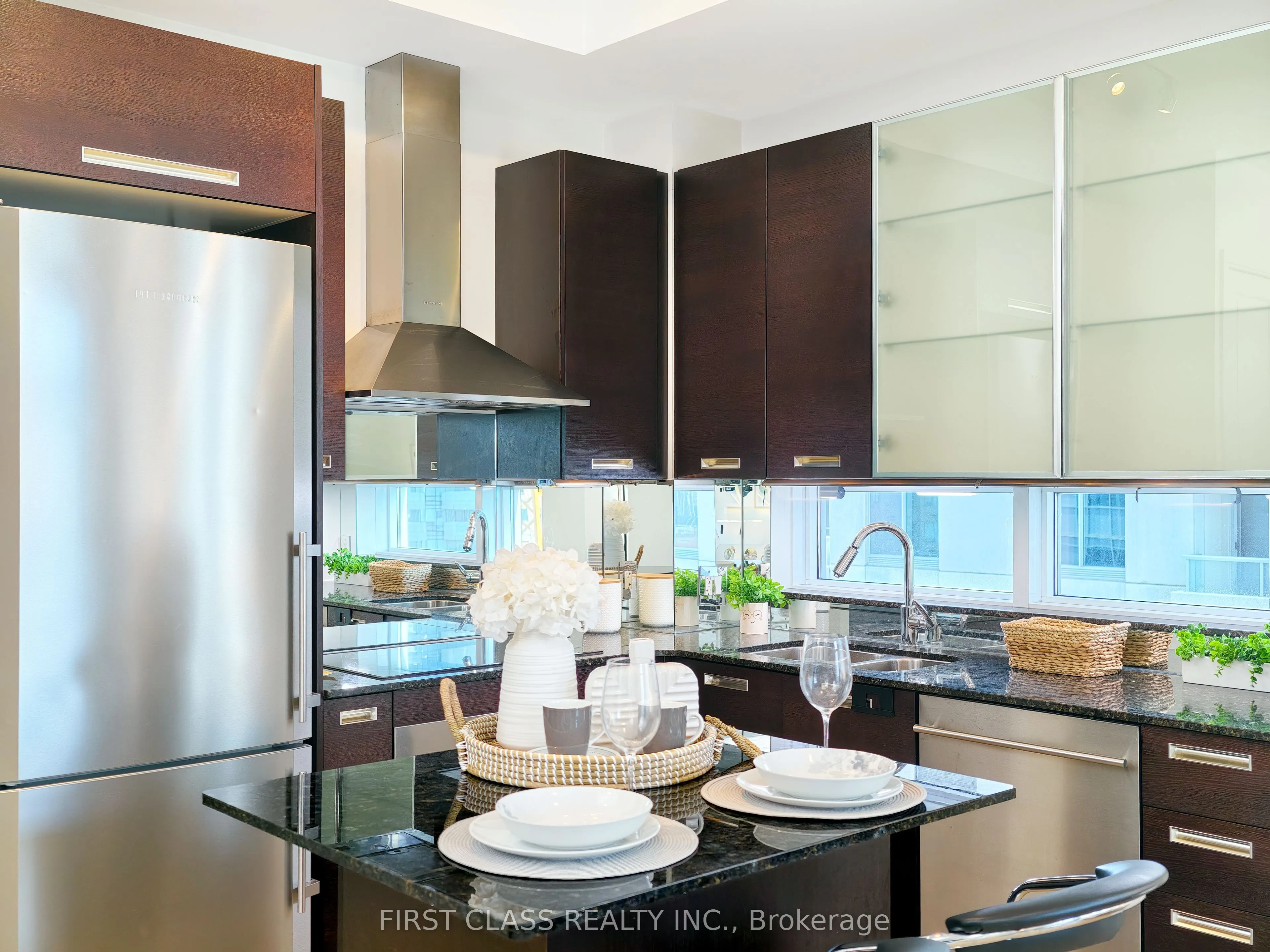 21 Balmuto Street #2501