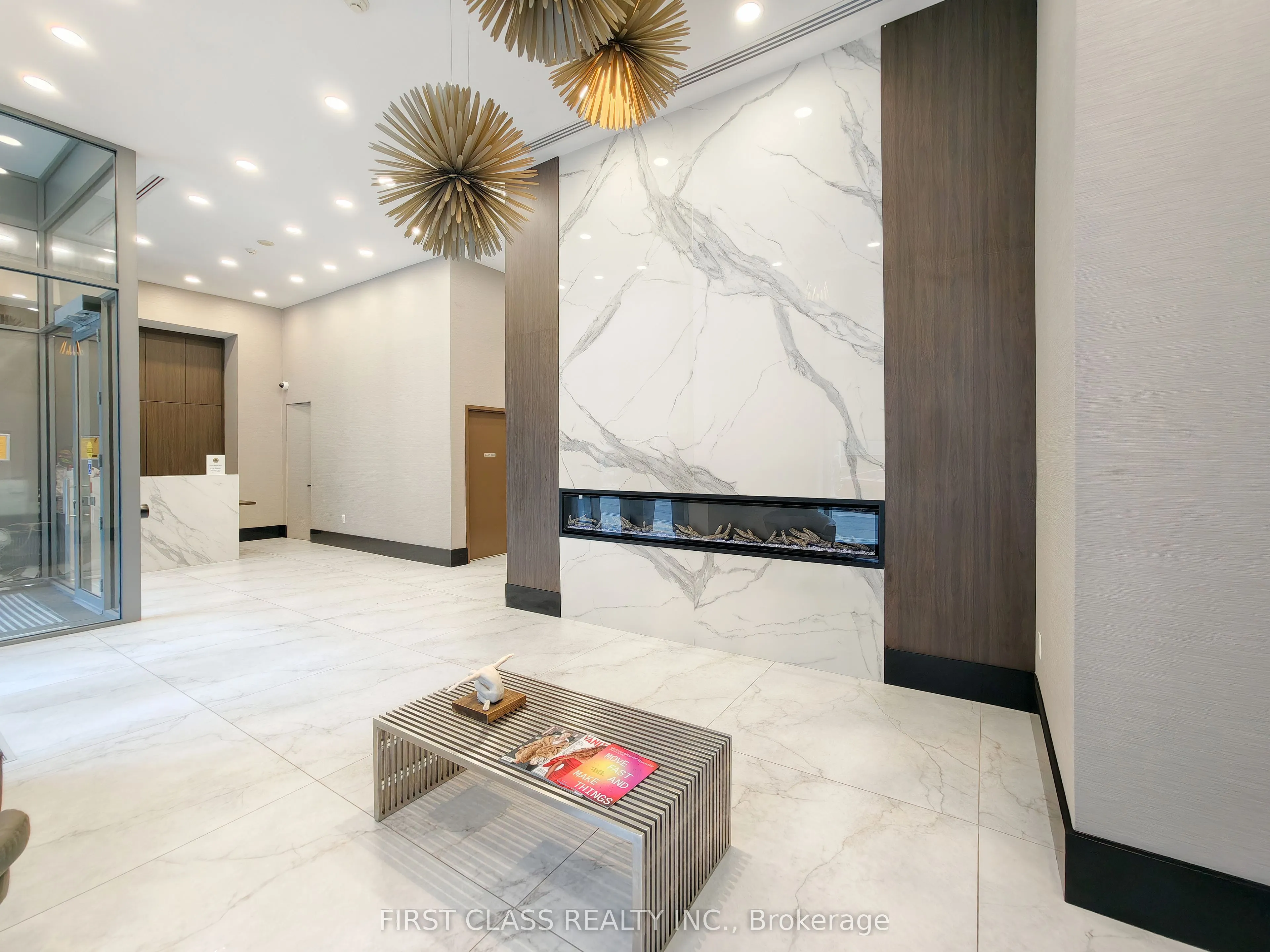 21 Balmuto Street #2501