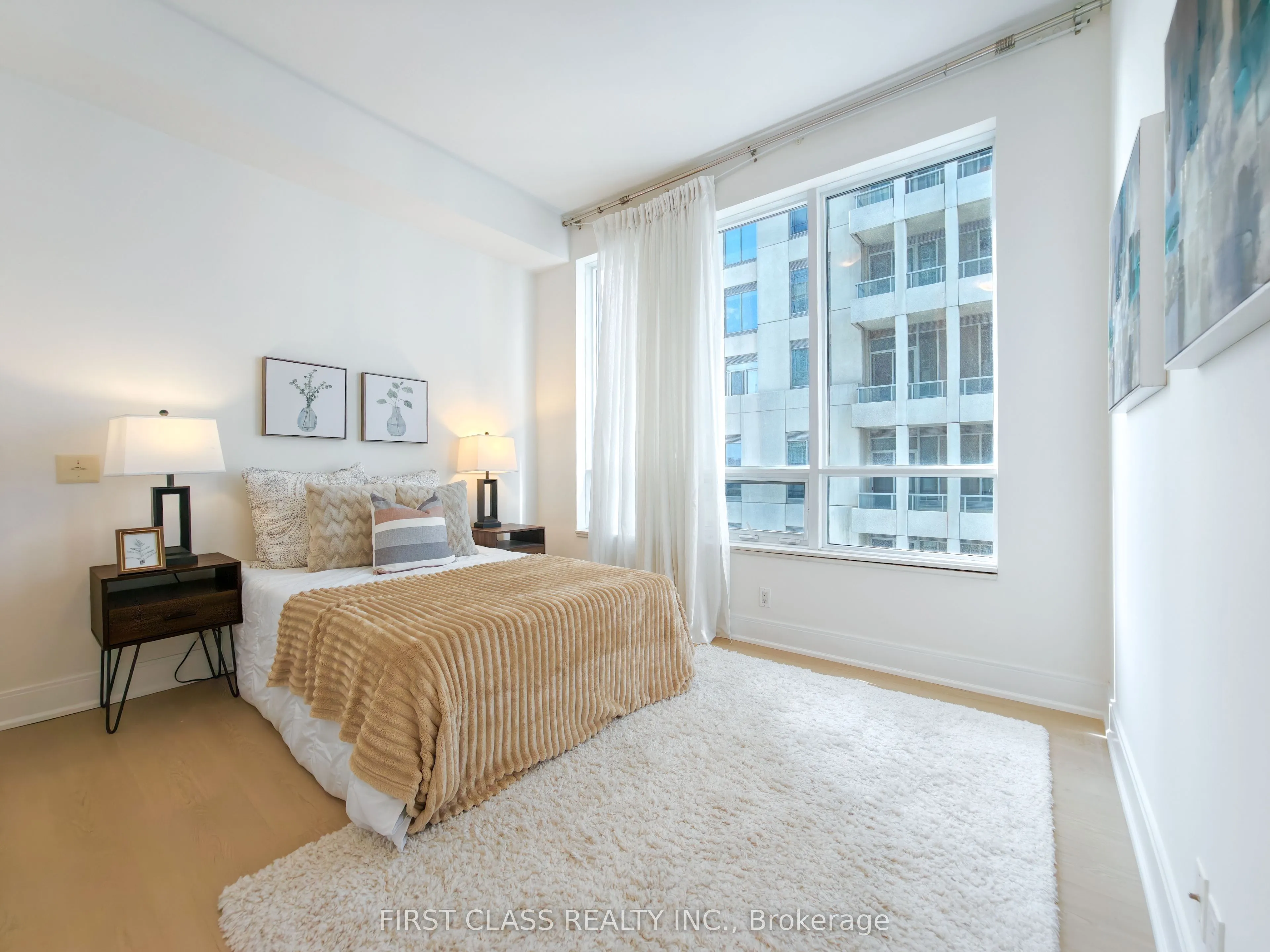 21 Balmuto Street #2501