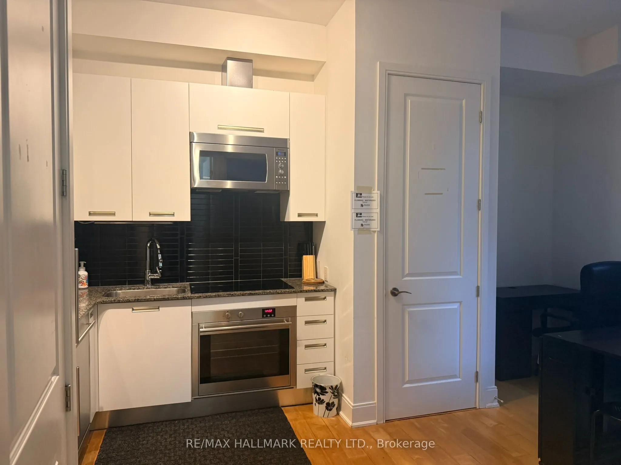 21 Balmuto Street #803