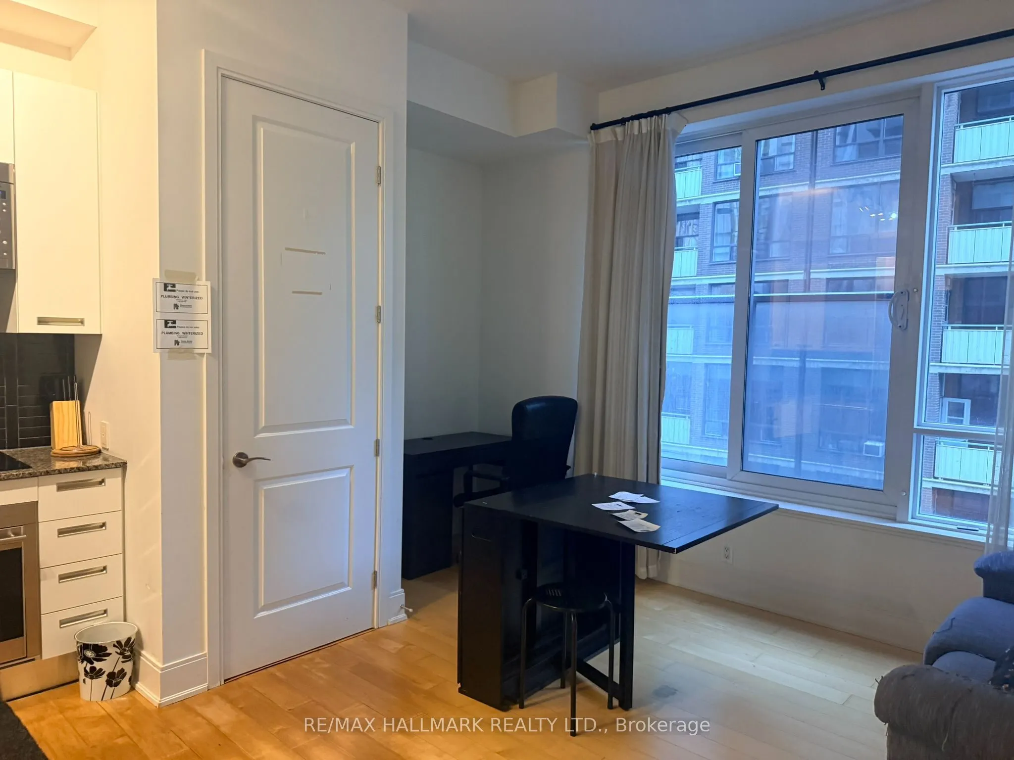 21 Balmuto Street #803