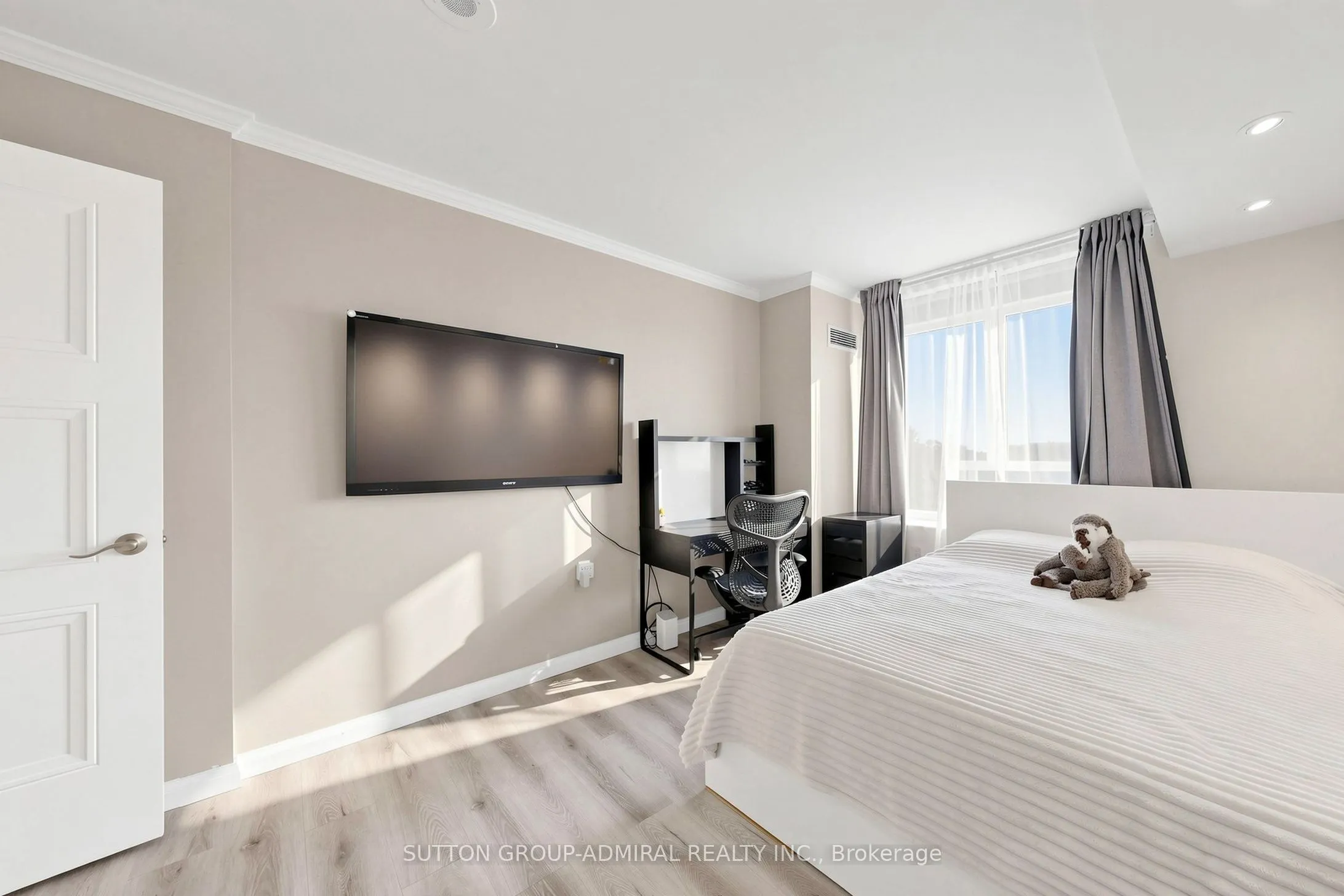 650 Lawrence Avenue W #435