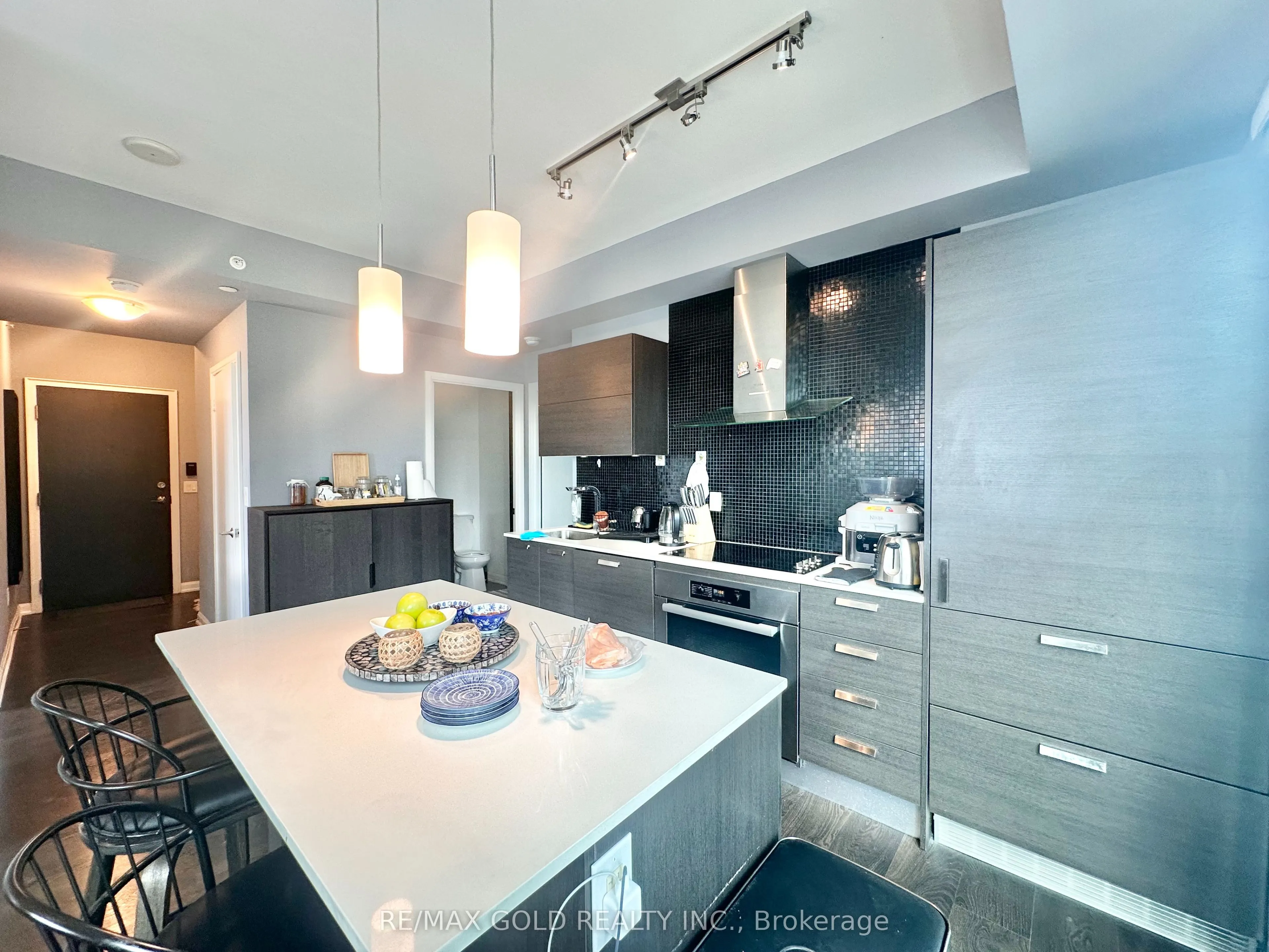 11 Bogert Avenue #702
