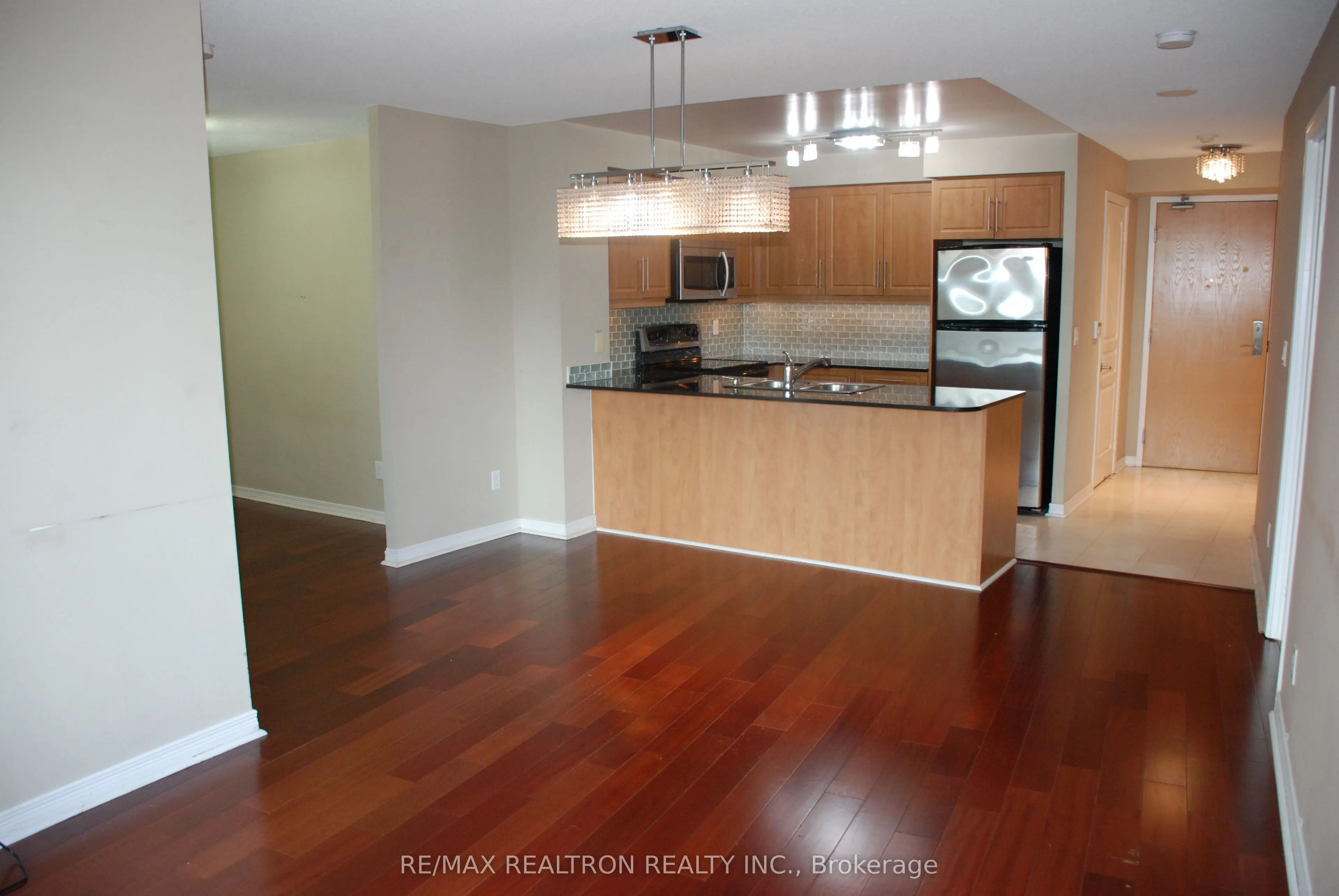509 Beecroft Road #1211