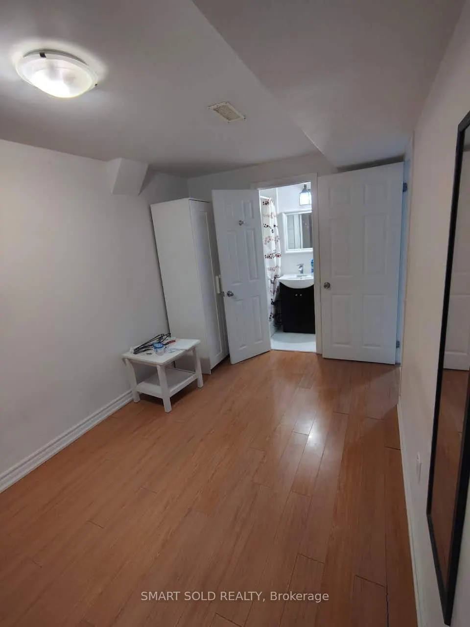 Lower 66 Bellevue Avenue